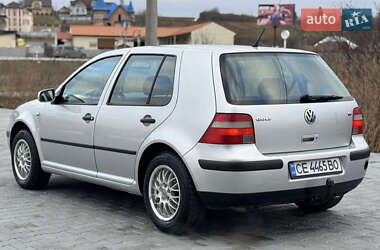 Хетчбек Volkswagen Golf 2002 в Чернівцях