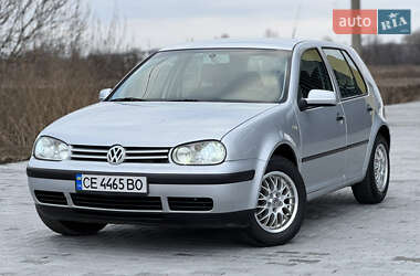 Хетчбек Volkswagen Golf 2002 в Чернівцях