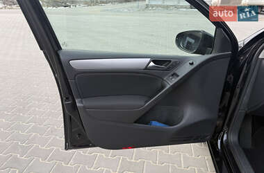 Хетчбек Volkswagen Golf 2010 в Житомирі