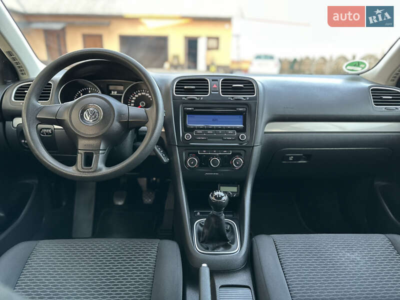 Універсал Volkswagen Golf 2011 в Заболотові