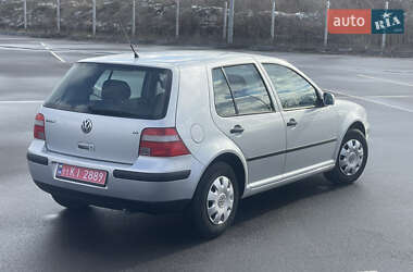 Хетчбек Volkswagen Golf 2003 в Вінниці