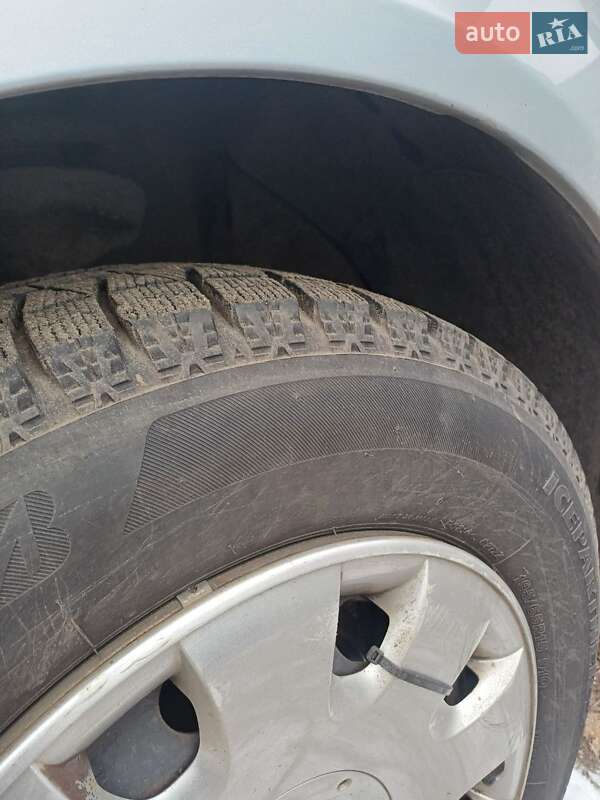 Хетчбек Volkswagen Golf 2002 в Черкасах