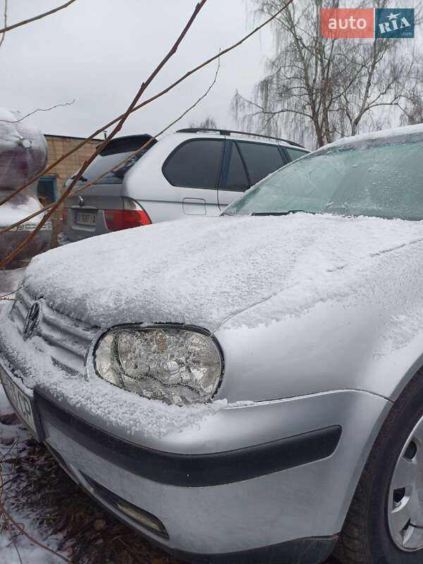 Хетчбек Volkswagen Golf 2002 в Черкасах