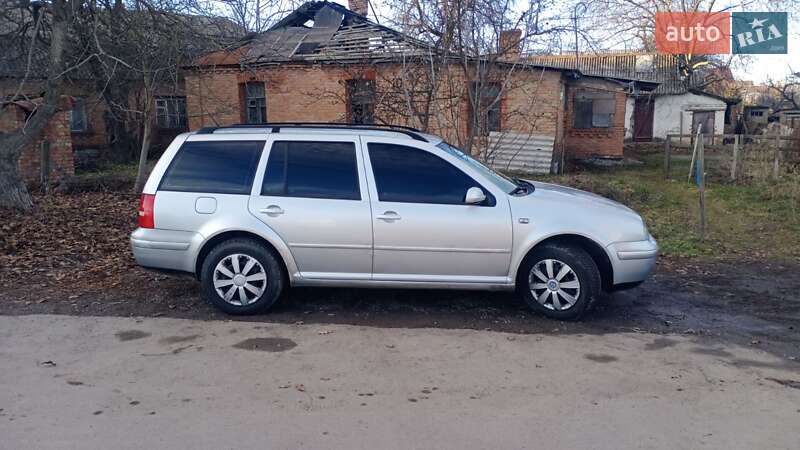 Універсал Volkswagen Golf 2003 в Вінниці