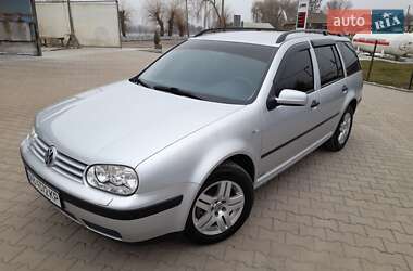 Універсал Volkswagen Golf 2002 в Тульчині