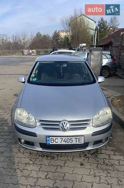 Хэтчбек Volkswagen Golf 2004 в Львове