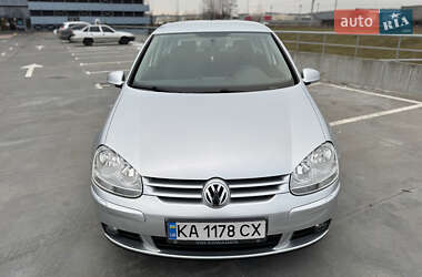 Хэтчбек Volkswagen Golf 2007 в Киеве