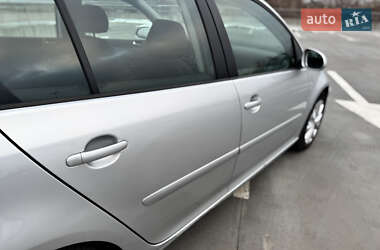 Хэтчбек Volkswagen Golf 2007 в Киеве