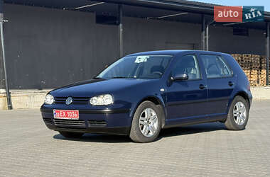 Хетчбек Volkswagen Golf 2001 в Житомирі