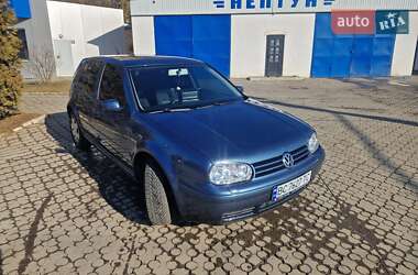 Хэтчбек Volkswagen Golf 2003 в Черновцах