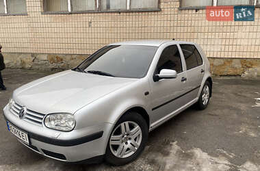 Хэтчбек Volkswagen Golf 2001 в Тернополе