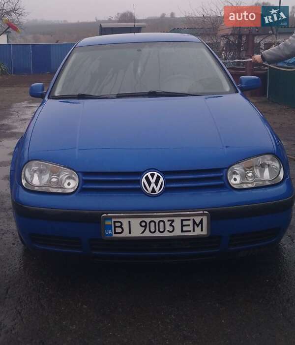 Хэтчбек Volkswagen Golf 1998 в Гадяче