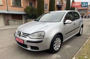 Хетчбек Volkswagen Golf 2004 в Тернополі