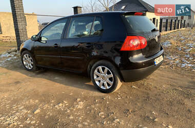 Хэтчбек Volkswagen Golf 2005 в Надворной