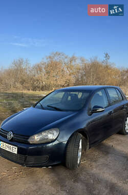 Хэтчбек Volkswagen Golf 2009 в Нежине