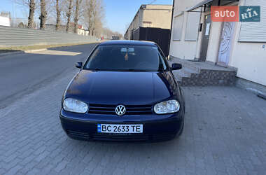 Хетчбек Volkswagen Golf 2002 в Львові