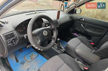 Хэтчбек Volkswagen Golf 1998 в 