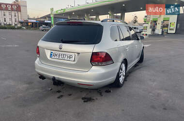Универсал Volkswagen Golf 2010 в 
