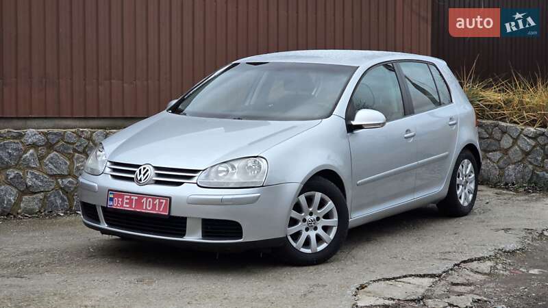 Хэтчбек Volkswagen Golf 2005 в Полтаве