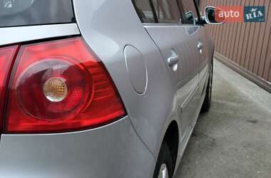 Хэтчбек Volkswagen Golf 2005 в Полтаве