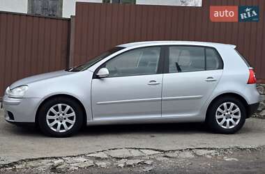 Хэтчбек Volkswagen Golf 2005 в Полтаве