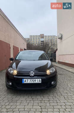 Хетчбек Volkswagen Golf 2010 в Івано-Франківську