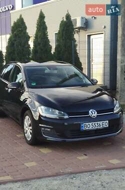 Хетчбек Volkswagen Golf 2015 в Києві