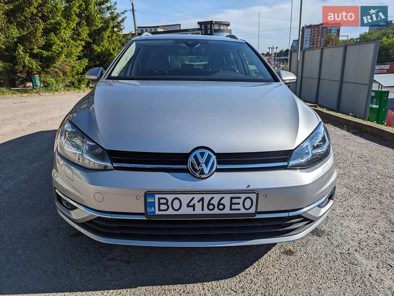 Універсал Volkswagen Golf 2018 в Тернополі