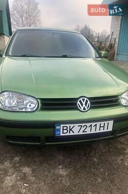 Хетчбек Volkswagen Golf 1999 в Вараші