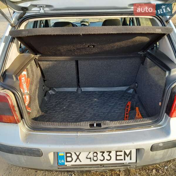 Хетчбек Volkswagen Golf 2001 в Кам'янець-Подільському