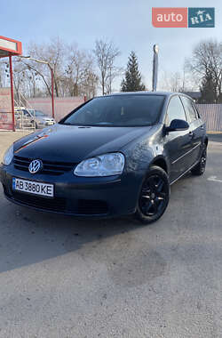 Хэтчбек Volkswagen Golf 2005 в Виннице