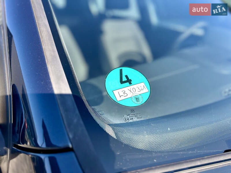 Хэтчбек Volkswagen Golf 2005 в Полтаве