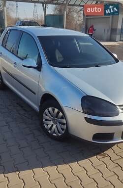 Хэтчбек Volkswagen Golf 2005 в Кривом Роге