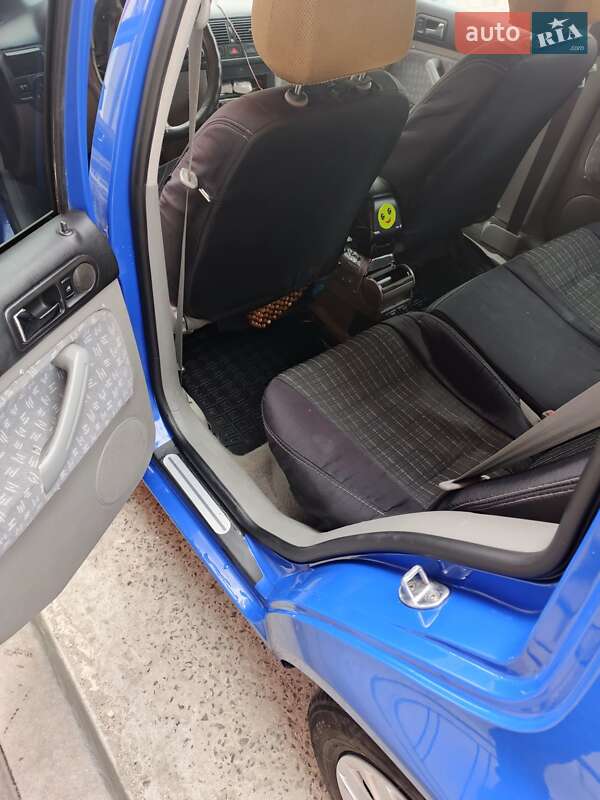 Универсал Volkswagen Golf 2001 в Трускавце