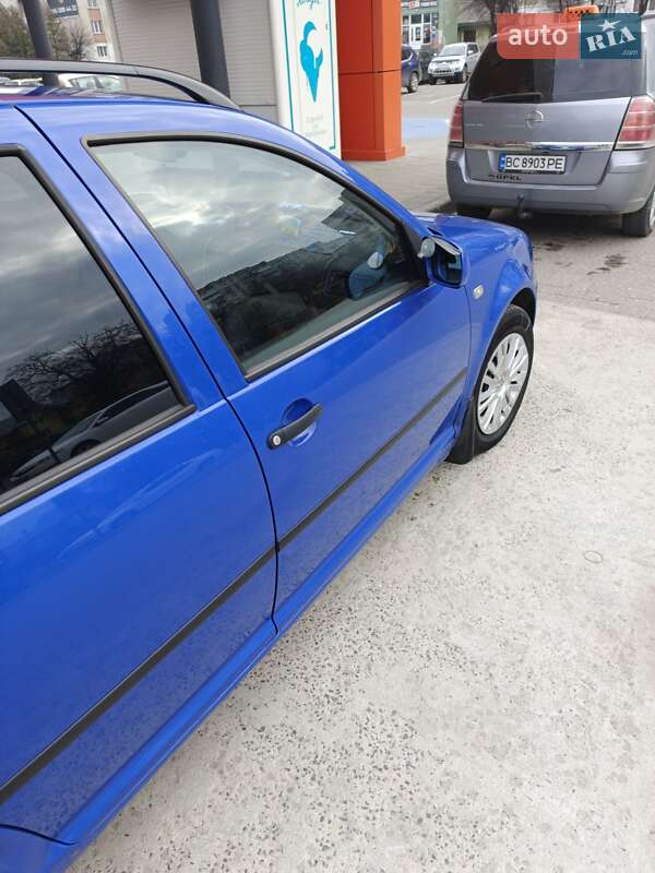 Универсал Volkswagen Golf 2001 в Трускавце