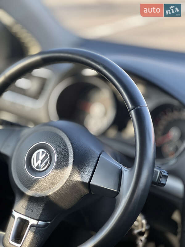 Універсал Volkswagen Golf 2011 в Полтаві