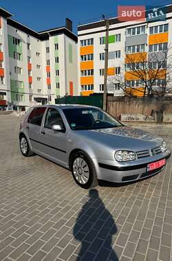 Хэтчбек Volkswagen Golf 2001 в Макарове