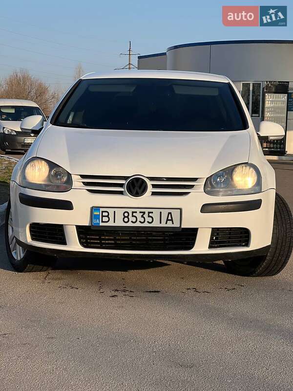 Хетчбек Volkswagen Golf 2004 в Кременчуці