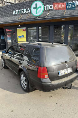 Универсал Volkswagen Golf 2001 в Черновцах