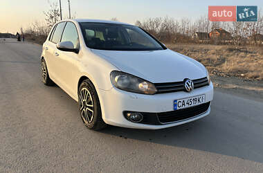 Хэтчбек Volkswagen Golf 2010 в Умани