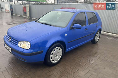 Хэтчбек Volkswagen Golf 2001 в Ивано-Франковске