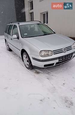 Универсал Volkswagen Golf 2002 в Рокитном