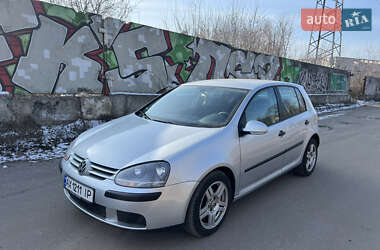 Хэтчбек Volkswagen Golf 2004 в Харькове