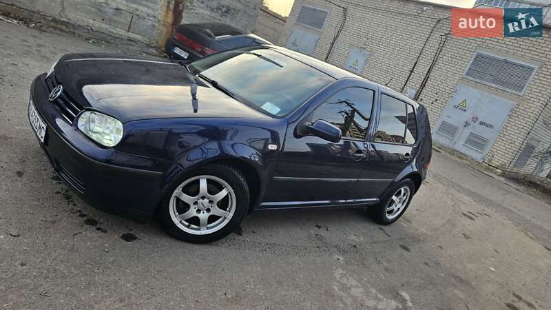 Хэтчбек Volkswagen Golf 2000 в Харькове