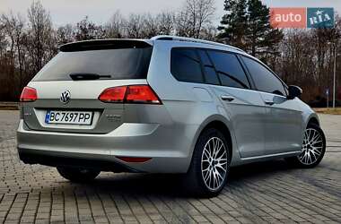 Универсал Volkswagen Golf 2014 в 