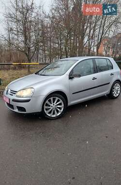 Хэтчбек Volkswagen Golf 2008 в Ровно