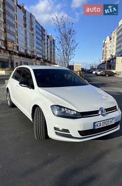 Хетчбек Volkswagen Golf 2013 в 