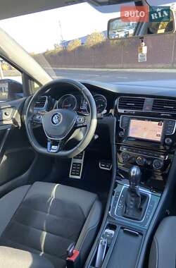Хетчбек Volkswagen Golf 2013 в 