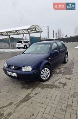 Хетчбек Volkswagen Golf 2000 в Черкасах