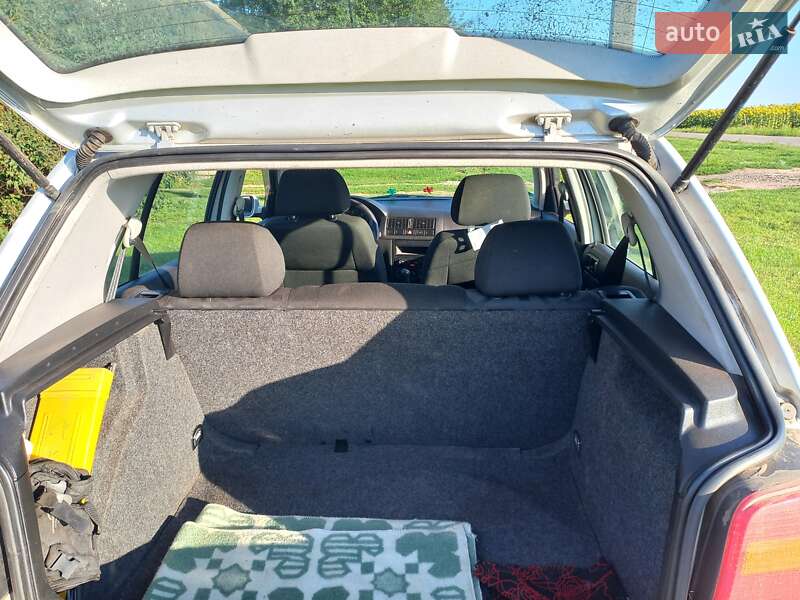 Хетчбек Volkswagen Golf 1998 в Полтаві